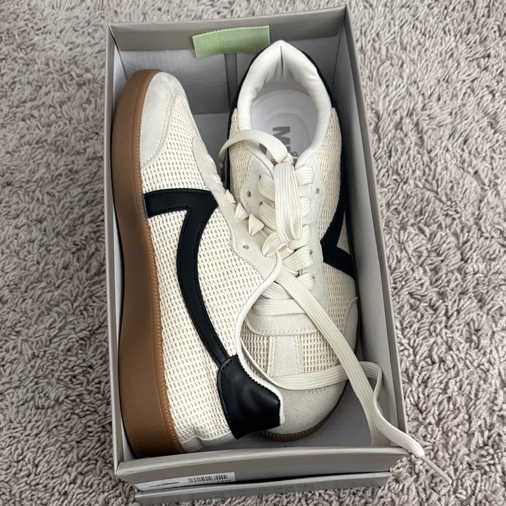 NWT sneakers